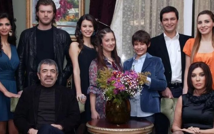 “Aşk-ı Memnu” serialı ilə məşhurlaşan aktrisadan üzücü xəbər -