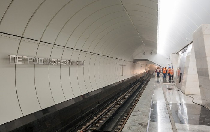 Moskva metrosunda qorxulu anlar: sərnişinlər təxliyə edilir