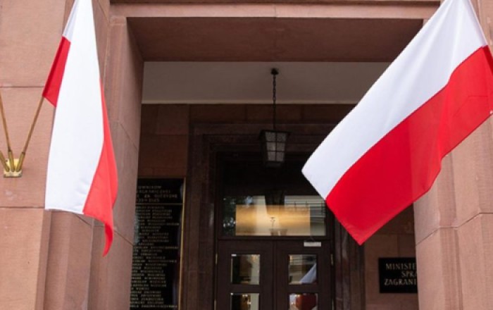 В зале заседания правительства Польши обнаружена прослушка