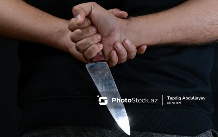 В Баку задержан мужчина, подозреваемый в нанесении многочисленных ножевых ранений своей супруге-врачу