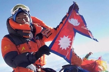 A Nepalese climbed Everest for the 29th time