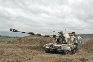 С артиллерийскими подразделениями проводятся тактические учения с боевой стрельбой