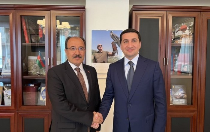 Хикмет Гаджиев обсудил с послом Турции ситуацию в регионе