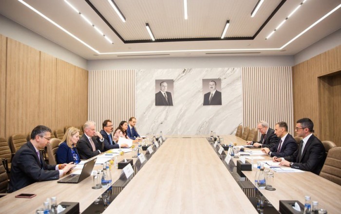 Азербайджан и Евросоюз обсудили развитие Срединного коридора
