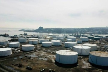 US oil inventories reportedly up by 2.5 million barrels