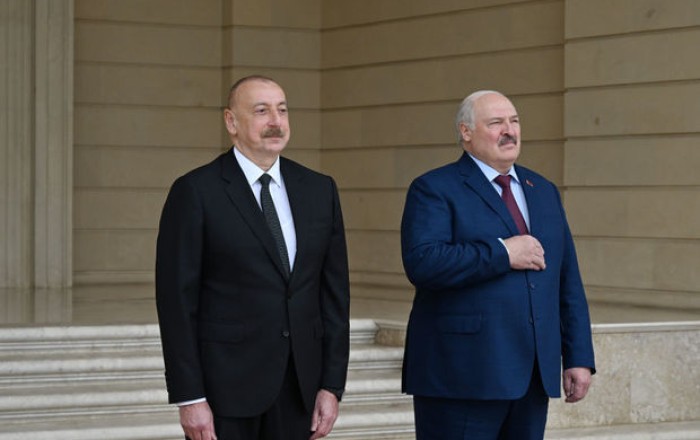 Президенты Азербайджана и Беларуси посетили выставку "Гейдар Алиев и Карабах" в Творческом центре в Шуше