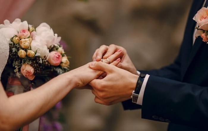16 yaşlı şəxslər qeyri-rəsmi nikahda yaşaya BİLƏR? –