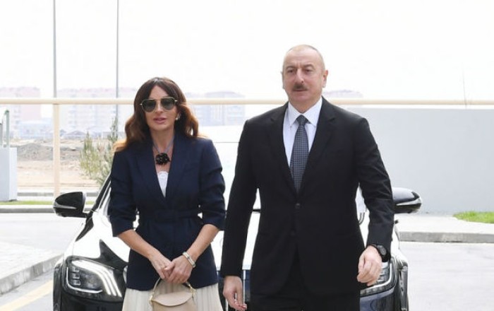 Ильхам Алиев и Мехрибан Алиева ознакомились с ходом работ в Доме-музее Узеира Гаджибейли в Шуше