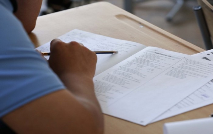 Около 25 тыс. учащихся сдадут экзамен по азербайджанскому языку