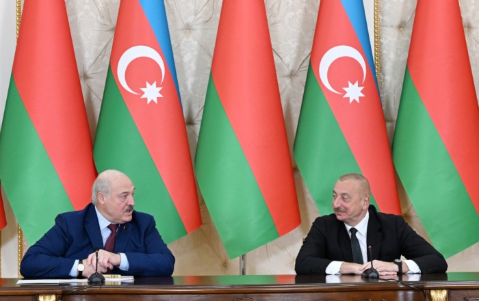 Aleksandr Lukaşenko: "Qafqazda Azərbaycanın timsalında olduqca güclü, normal lider ölkə mövcuddur"