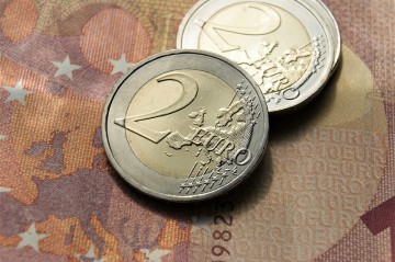 Косово отказалось от всех валют в пользу евро