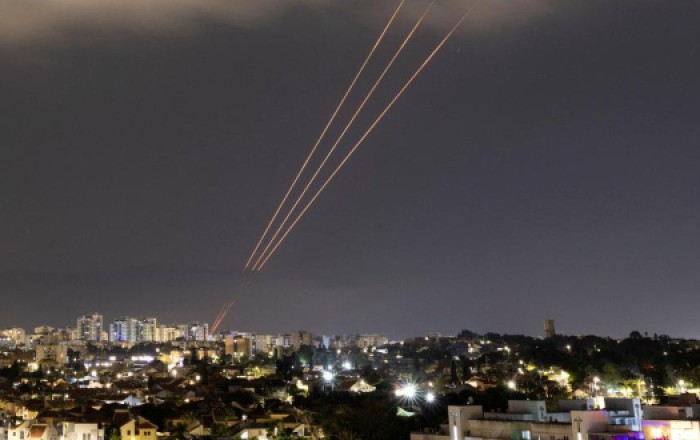 Сотни ракет налетели на Израиль
