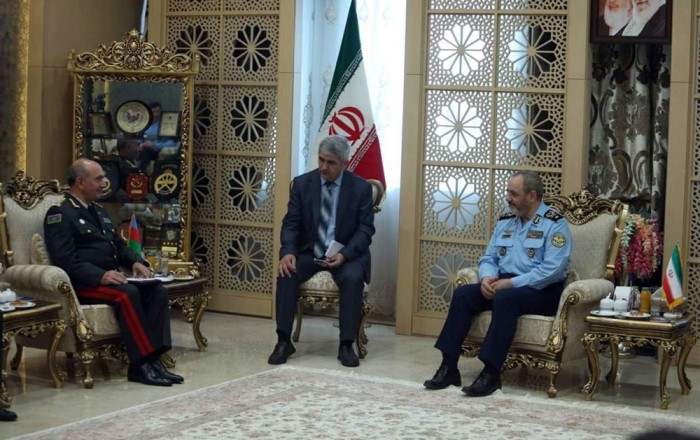 Azərbaycan və İran generalları görüşdülər