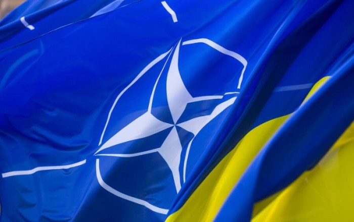 В НАТО заявили, что Киев имеет право наносить удары по РФ