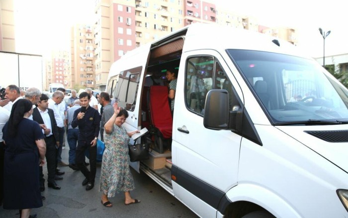 Növbəti köç karvanı Laçına yola salındı