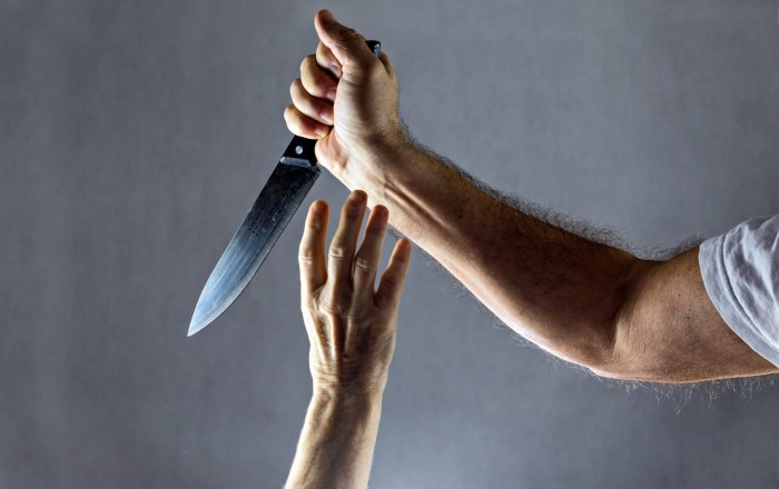 Şəmkirdə 31 yaşlı kişi bıçaqlanıb
