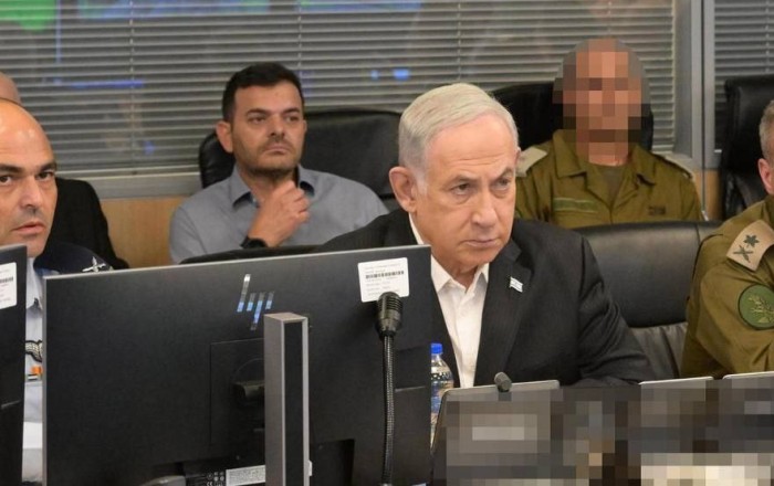 Нетаньяху попал в коррупционный скандал