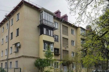 В Баку массово выставляют на продажу квартиры в старых пятиэтажках