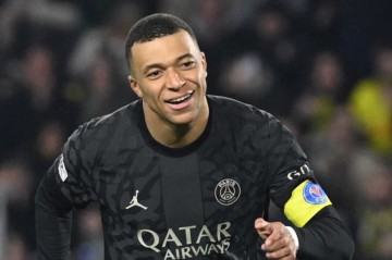 Real Madrid reinforce squad with French football superstar Kylian Mbappe
