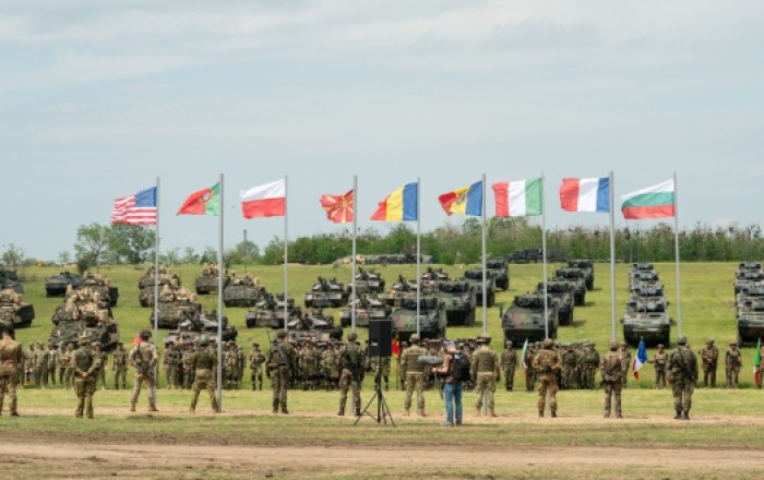 Британский генерал не сомневается: НАТО придется воевать в Украине