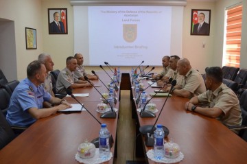 Состоялась встреча военных экспертов Азербайджана и Сербии