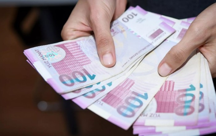 Госкомстат: Среднемесячная зарплата в Баку возросла до 1 282,6 маната