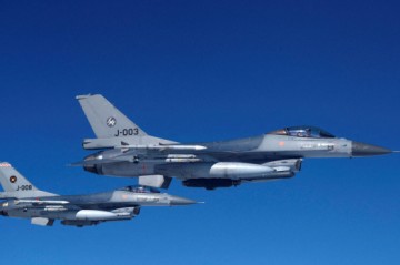Украина получит F-16 в этом году, но...