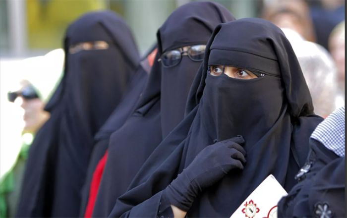 Rusiyanın daha bir regionunda niqab qadağan olundu