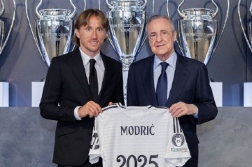 Luka Modric signs new one-year Real Madrid contract