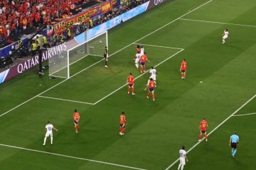 Spain advance to EURO 2024 final with 2-1 victory over France