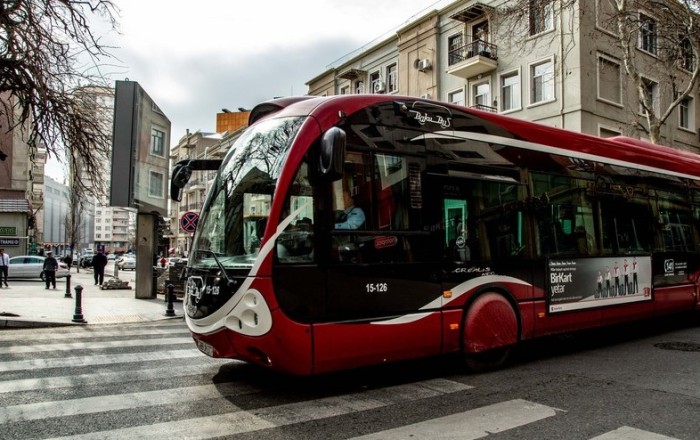 Sabahdan Bakının bəzi avtobuslarının hərəkət istiqaməti dəyişir