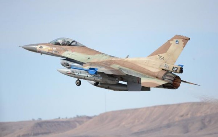 Израильские истребители атакуют Ливан
