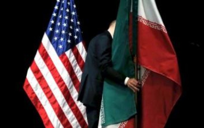 Иран ввел санкции против 11 американцев