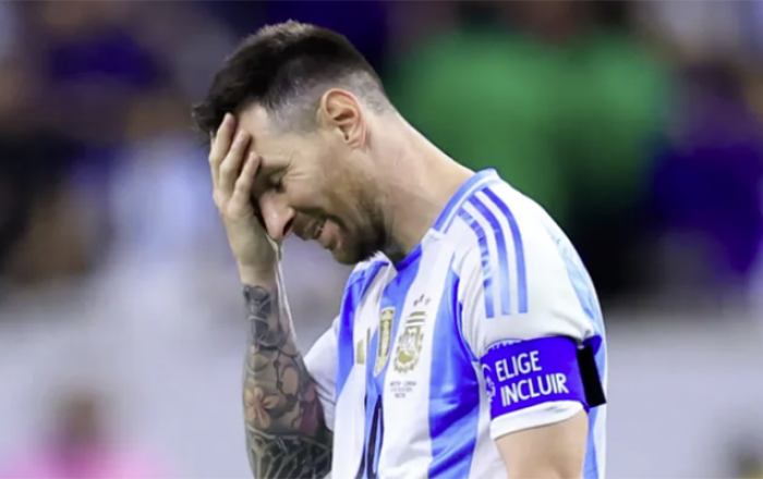 Bu dəfə Messi penaltini vura bilmədi - Video