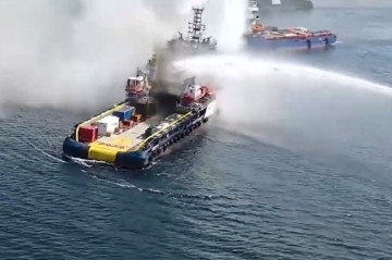Завершилось тушение пожара на корабле в Баку