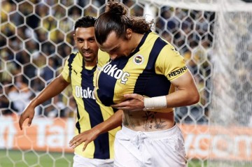 Fenerbahce beat Union SG 2-1 in their Europa League opener
