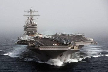 Houthis attack US carrier and destroyers with missiles