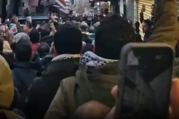 Сирийцы вышли на улицы Стамбула -
