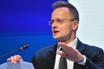 Hungary demands Ukraine uphold gas transit obligations under EU deal