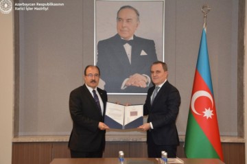 Azerbaijani FM receives Turkish ambassador on completion of his diplomatic mission