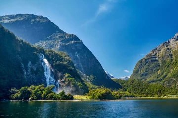 New Zealand's tourism campaign backfires with "Everyone Must Go!" slogan