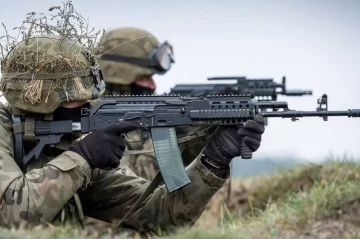 Politico: Poland gears up for war