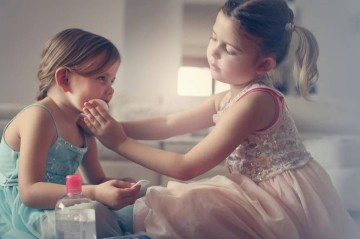 Azyaşlılara makiyaj qadağan edilməlidir