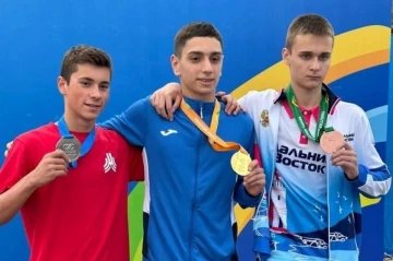 Азербайджанский пловец завоевал лицензию на ЧМ