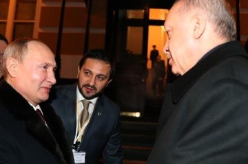 Erdogan offers to host peace talks