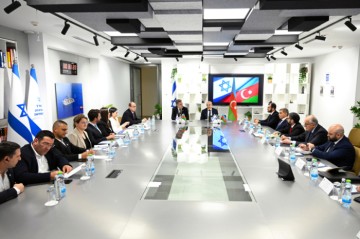 Azerbaijan, Israel discuss development of economic cooperation