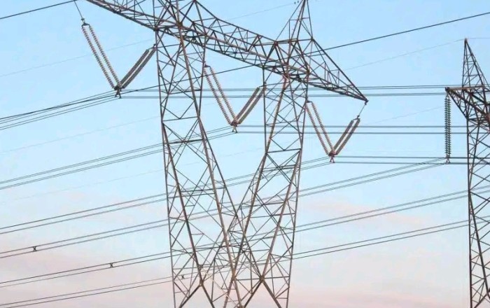 Elektrik xətlərinin altında evləri olanlara ŞAD XƏBƏR