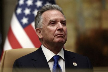 Самолет спецпосланника США сел во Внуково