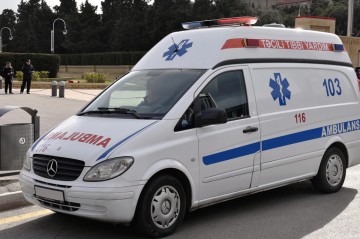 В Гейчае рухнул балкон: Множество пострадавших