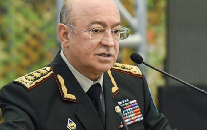 Kəmaləddin Heydərov rəisi təqaüdə göndərdi